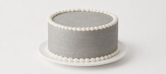 Plain frosted round cake